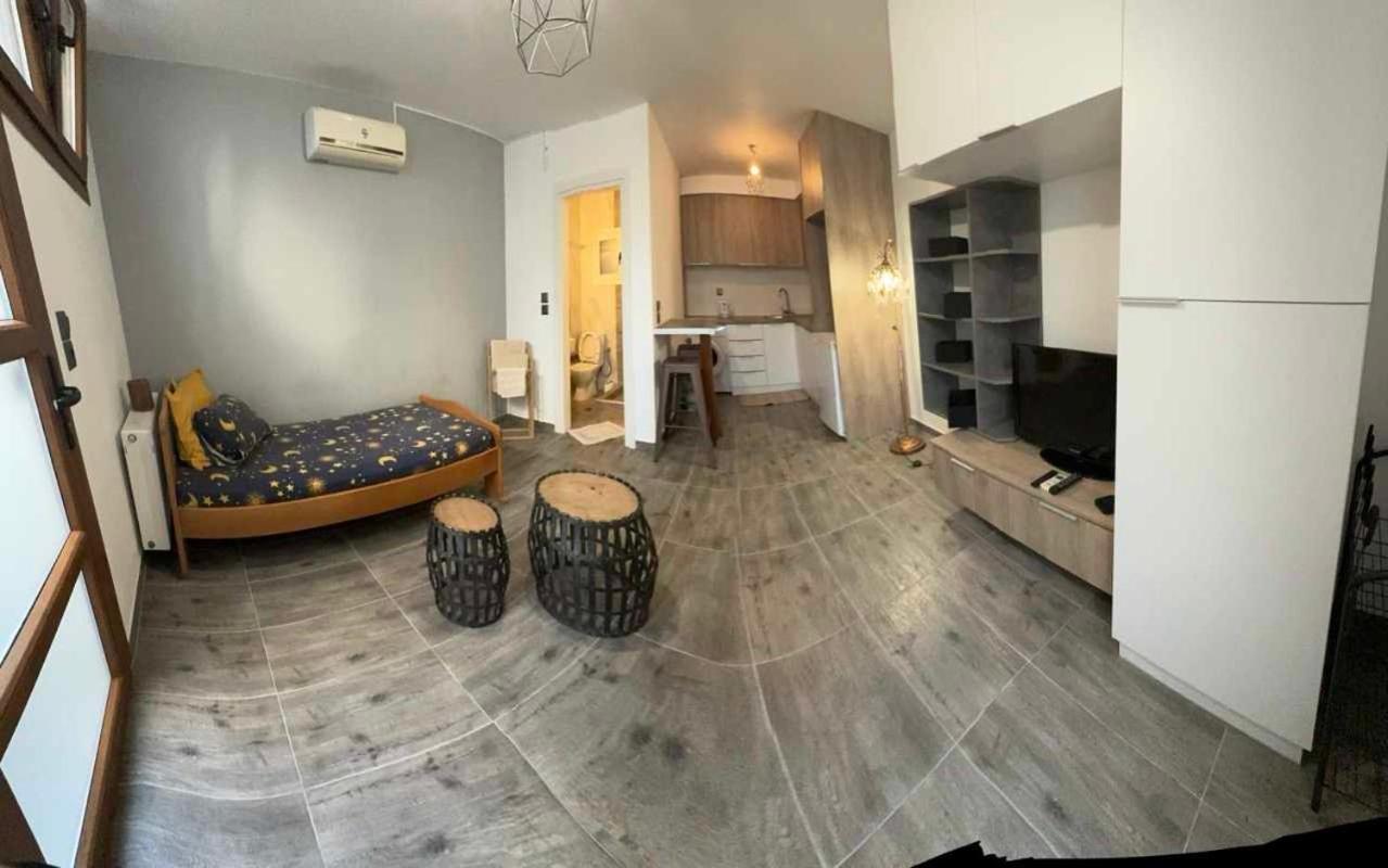 Maria Ireon 3 Basement * Samos Town