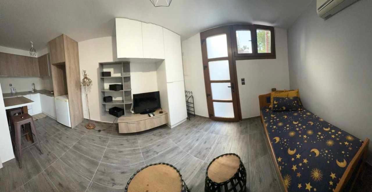 Apartment Maria Ireon 3 Basement Samos Town