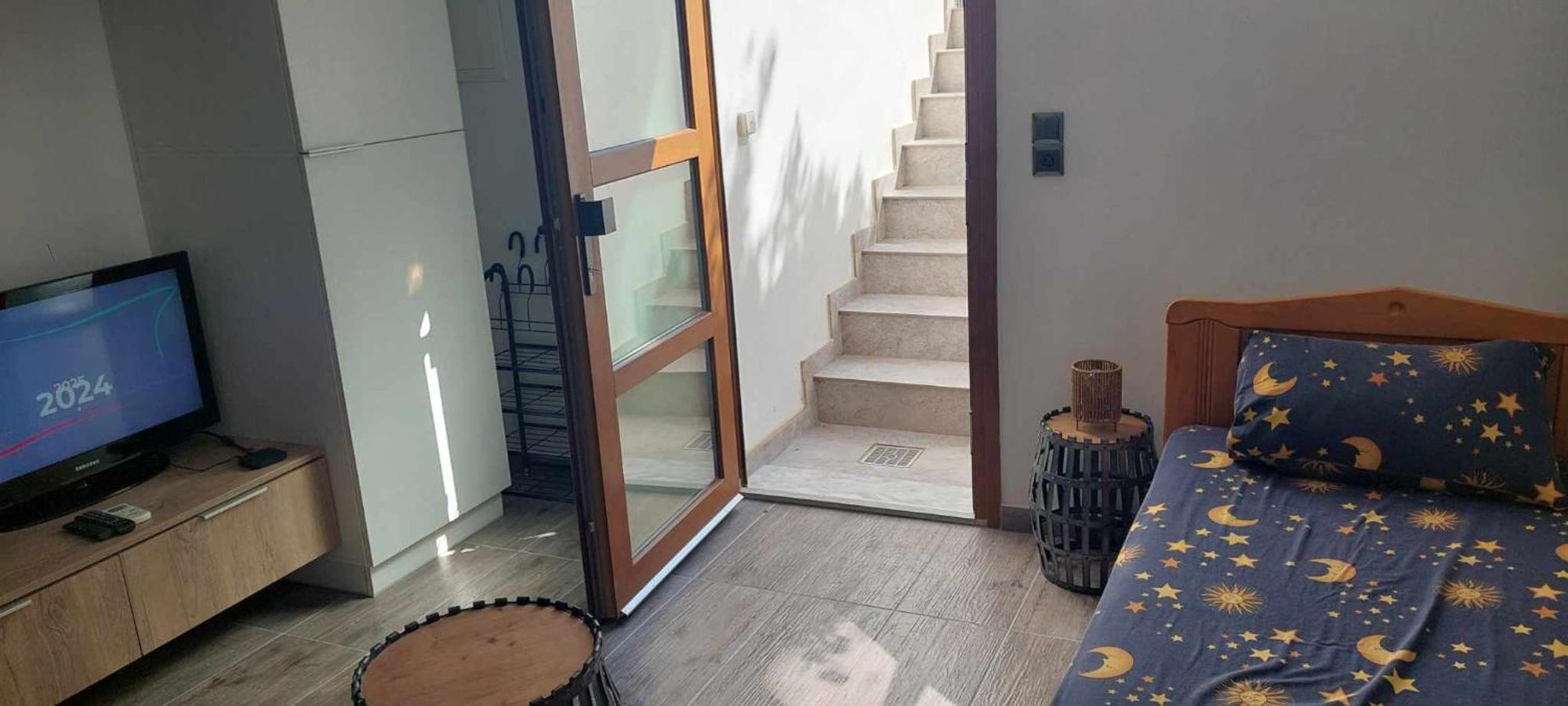 Maria Ireon 3 Basement Apartment Samos Town